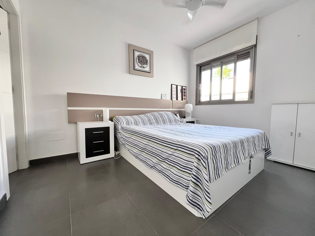 Sold - Stunning 2Bed 2Bath Penthouse -  - Alicante