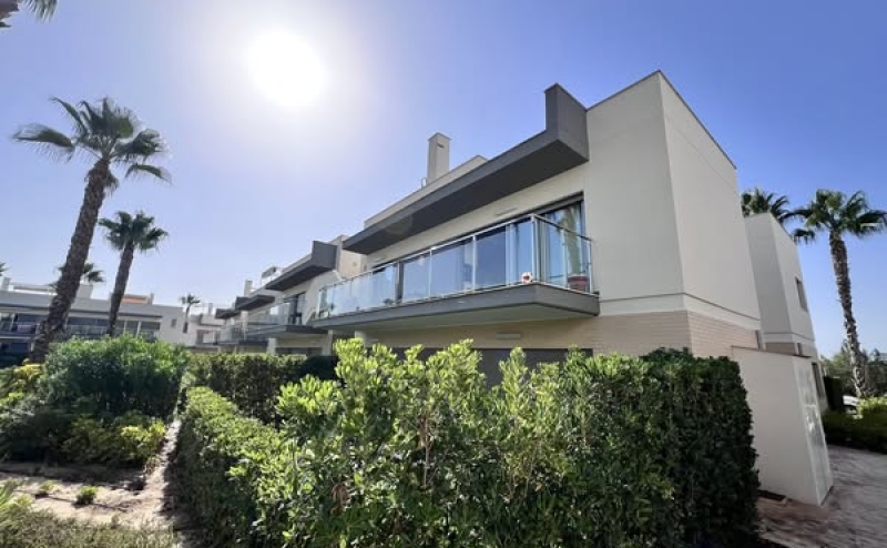 Stunning 2Bed 2Bath Penthouse