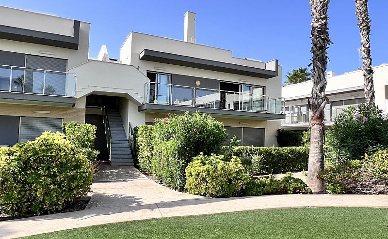 Stunning 2Bed 2Bath Penthouse