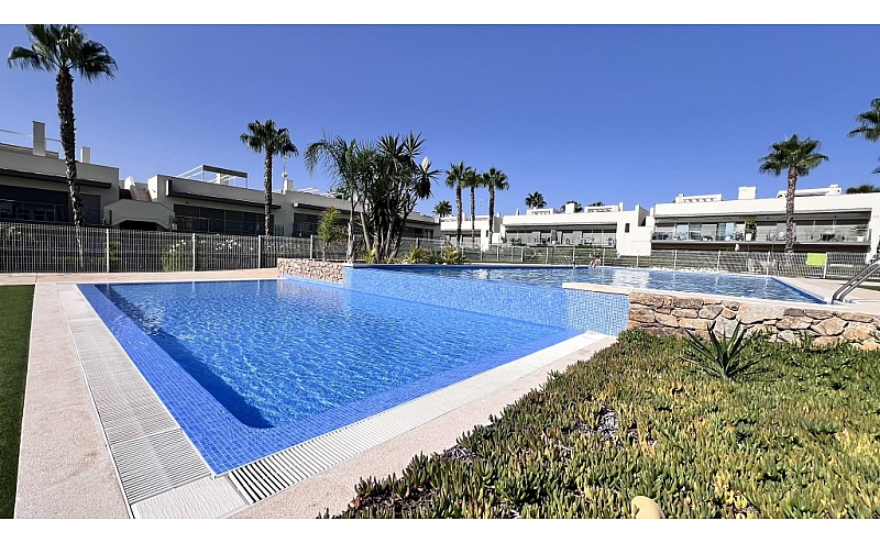 Stunning 2Bed 2Bath Penthouse