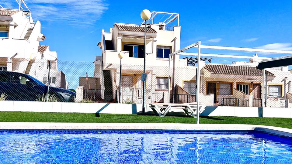 Sold - TOP FLOOR PENTHOUSE 2 BED 2 BATH -  - Alicante