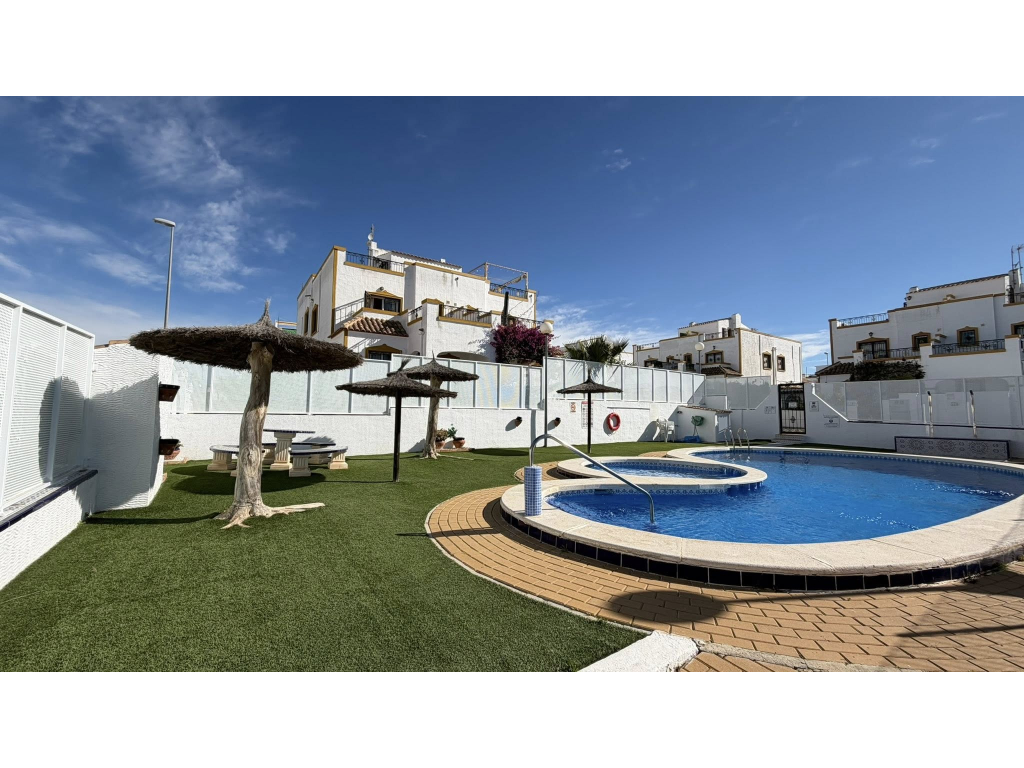 Sold - STUNNING 3 BED 2 BATH QUAD -  - Alicante