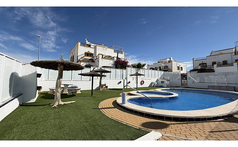STUNNING 3 BED 2 BATH QUAD