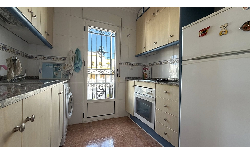 STUNNING 3 BED 2 BATH QUAD