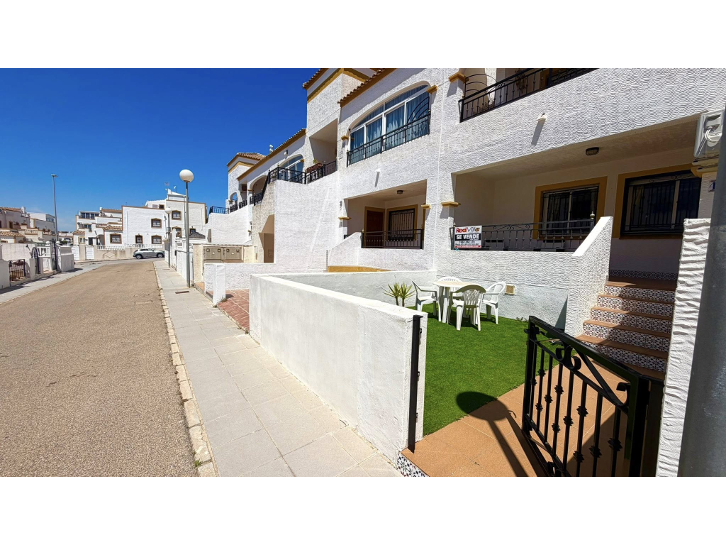 Sold - 2 BED 1 BATH GROUND FLOOR APARTMENT -  - Alicante