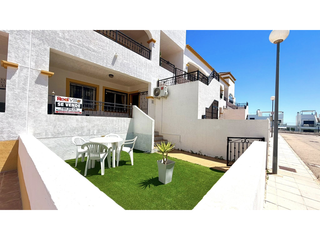 Sold - 2 BED 1 BATH GROUND FLOOR APARTMENT -  - Alicante