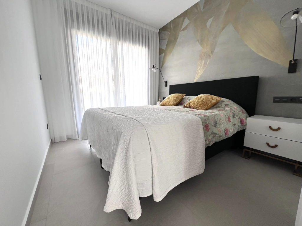 For sale - LUXURY GROUND FLOOR 2 BED 2BATH APARTMENT -  - Alicante