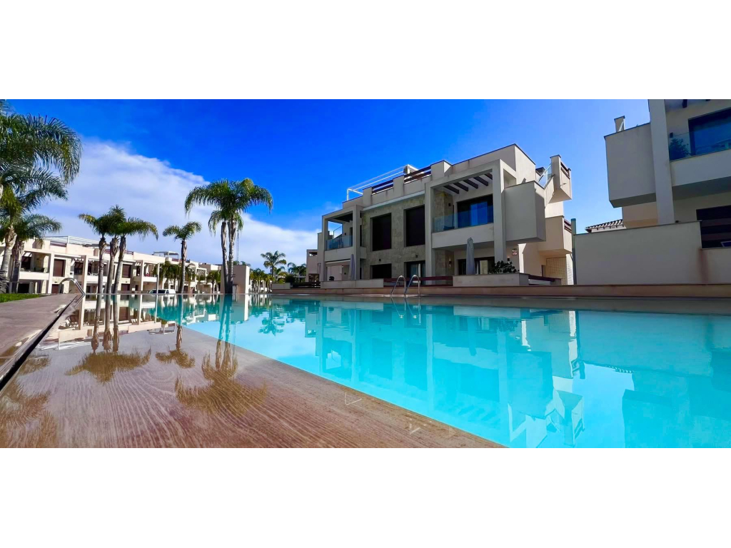 For sale - LUXURY GROUND FLOOR 2 BED 2BATH APARTMENT -  - Alicante