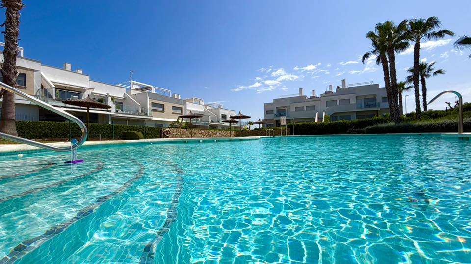 For sale - STUNNING 2 BED 2 BATH GROUND FLOOR APARTMENT -  - Alicante