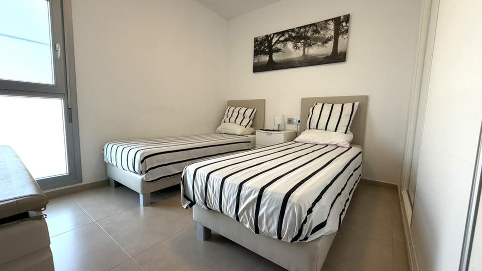 For sale - STUNNING 2 BED 2 BATH GROUND FLOOR APARTMENT -  - Alicante