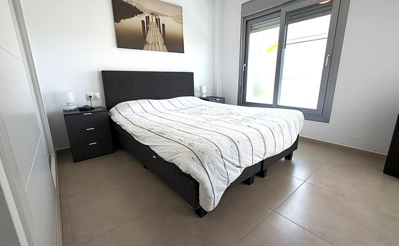 STUNNING 2 BED 2 BATH GROUND FLOOR APARTMENT
