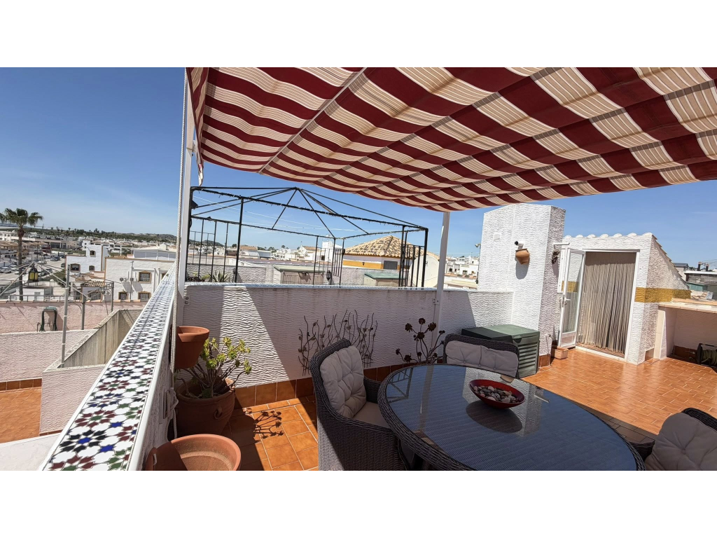 Sold - BEAUITFUL 2 BED 1 BATH TOP FLOOR APARTMENT -  - Alicante