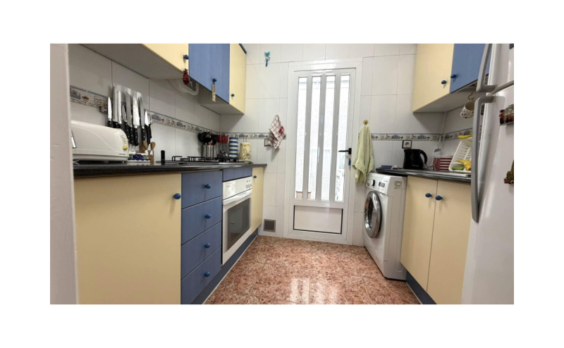 GROUND FLOOR 2BED 1BATH APARTMENT
