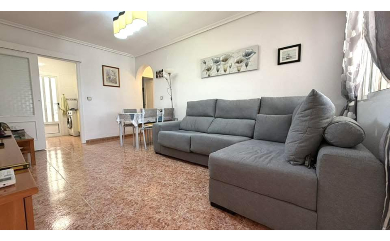 GROUND FLOOR 2BED 1BATH APARTMENT