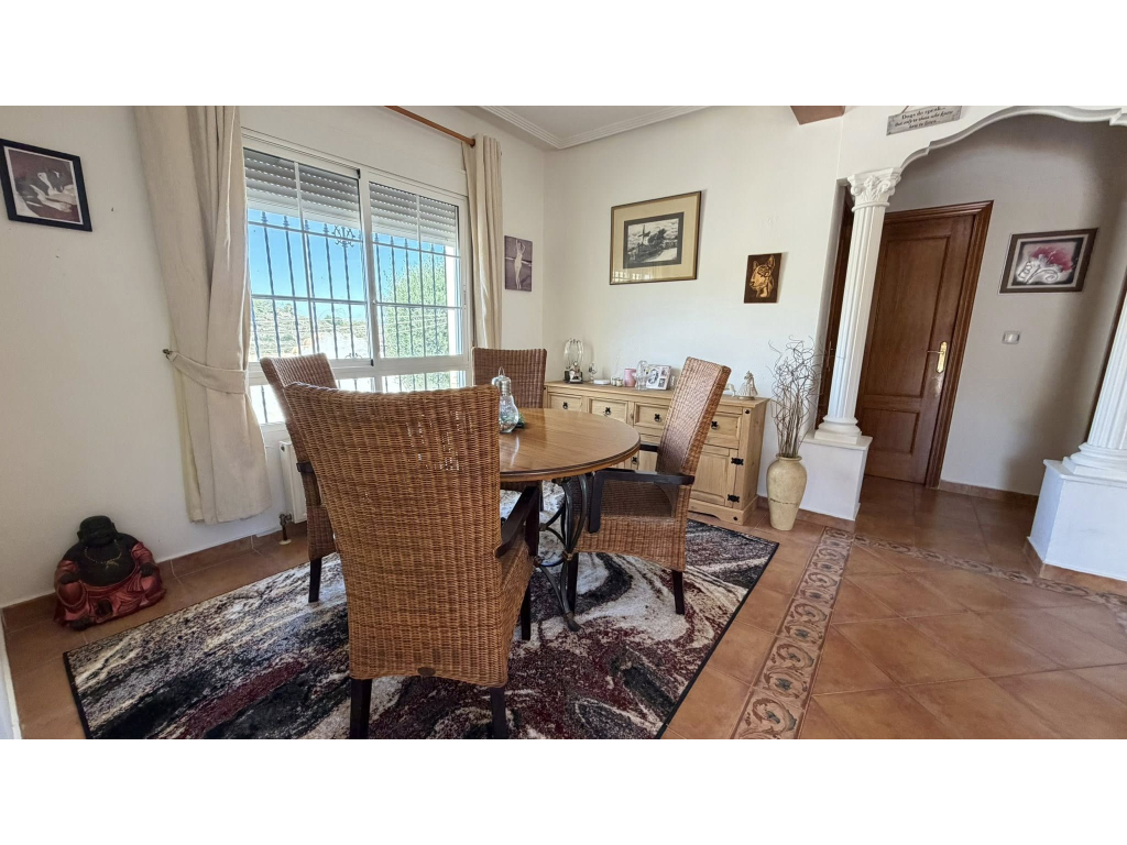For sale - BEAUITFUL DETACHED 3 BED 2 BATH VILLA -  - Alicante