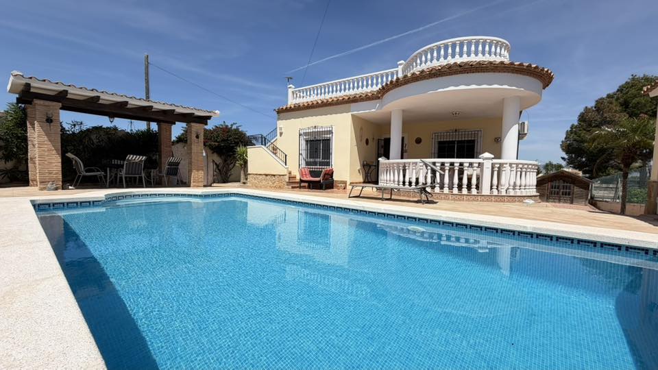 For sale - BEAUITFUL DETACHED 3 BED 2 BATH VILLA -  - Alicante