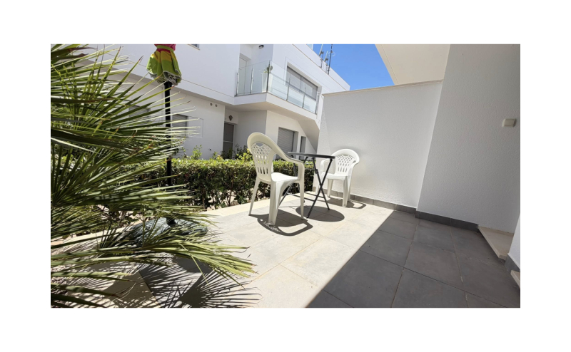 CHARMING 2BED 2BATH GROUND FLOOR APARTMENT