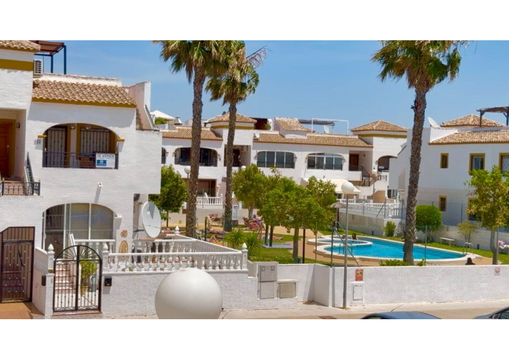 For sale -  ENTRE NARANJOS VISTABELLA BEAUTIFUL TOP FLOOR 2 BED 1 BATH APARTMENT - Vistabella Golf - Alicante