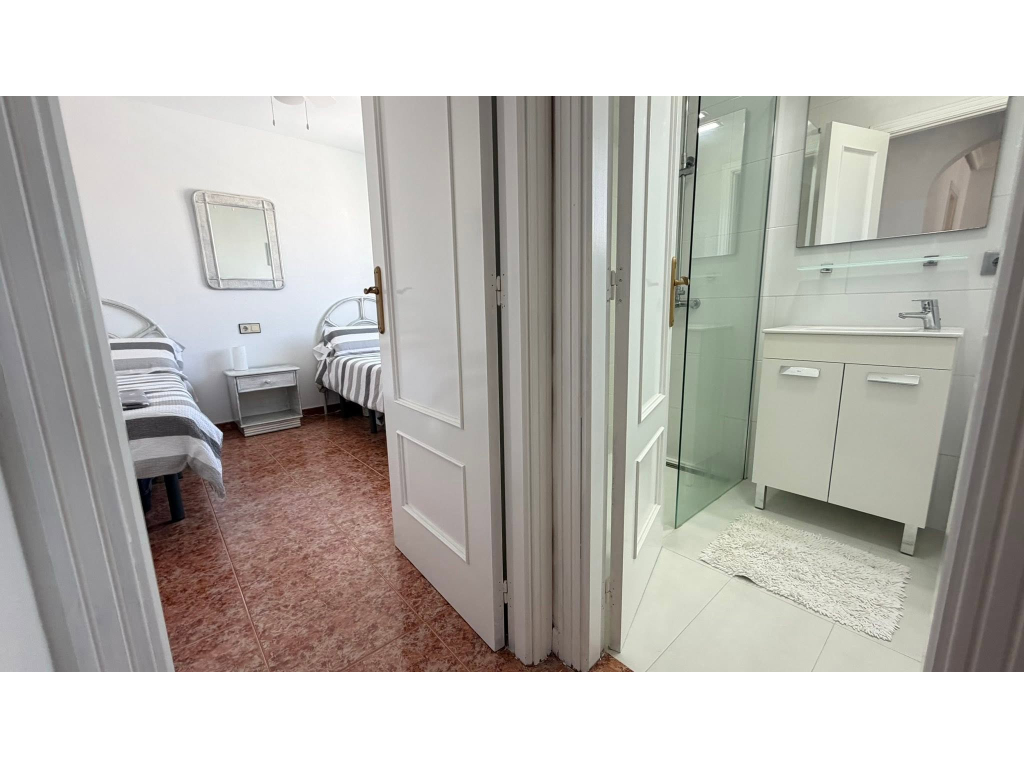 For sale -  ENTRE NARANJOS VISTABELLA BEAUTIFUL TOP FLOOR 2 BED 1 BATH APARTMENT - Vistabella Golf - Alicante