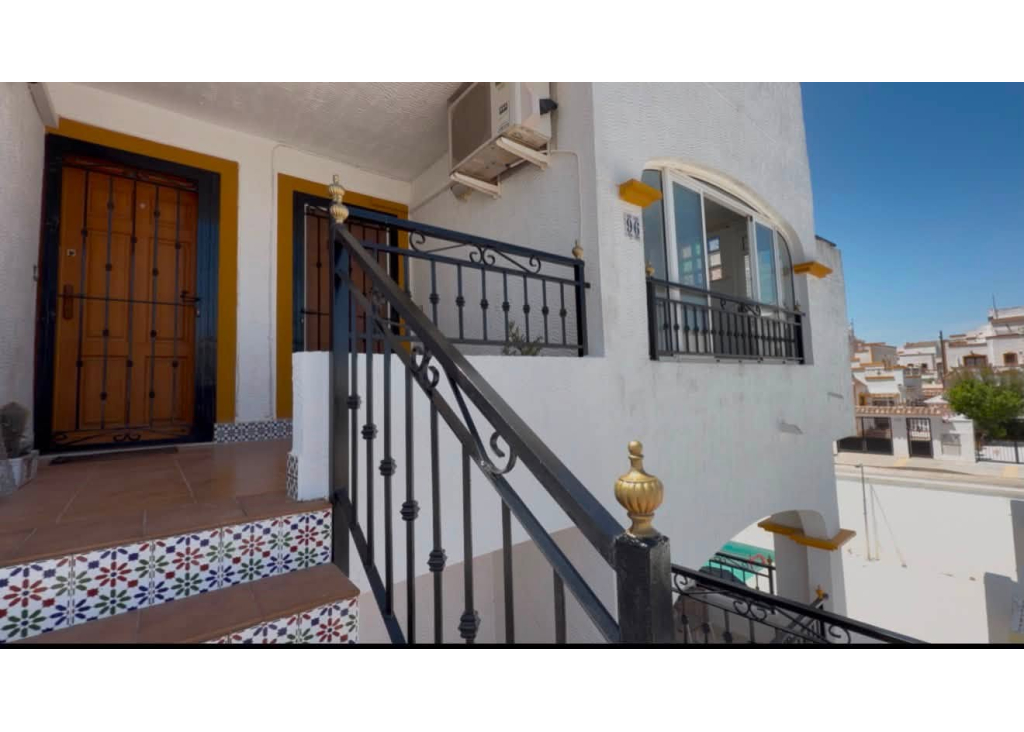 For sale -  ENTRE NARANJOS VISTABELLA BEAUTIFUL TOP FLOOR 2 BED 1 BATH APARTMENT - Vistabella Golf - Alicante