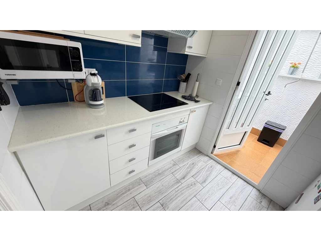 Sold - 2 BED 1 BATH GROUND FLOOR APARTMENT -  - Alicante
