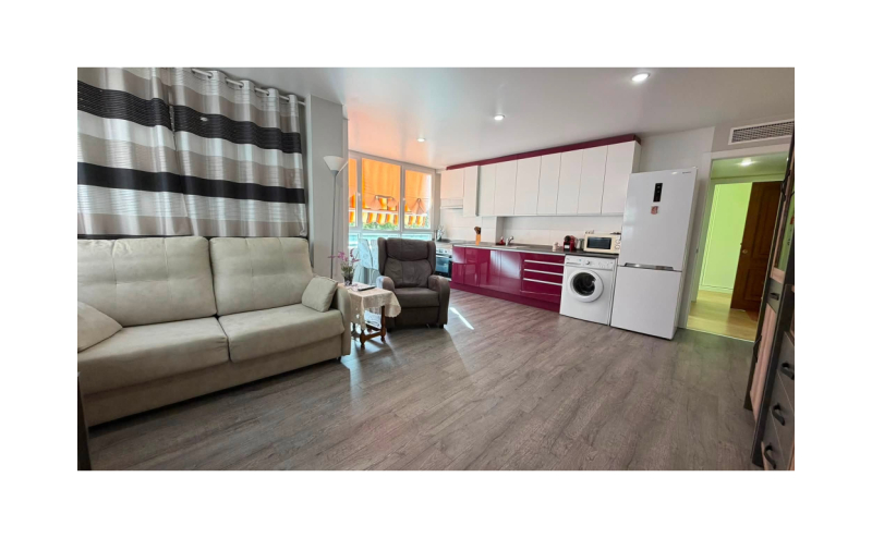 2 BED 1 BATH CITY APARTMENT IN TORREVIEJA