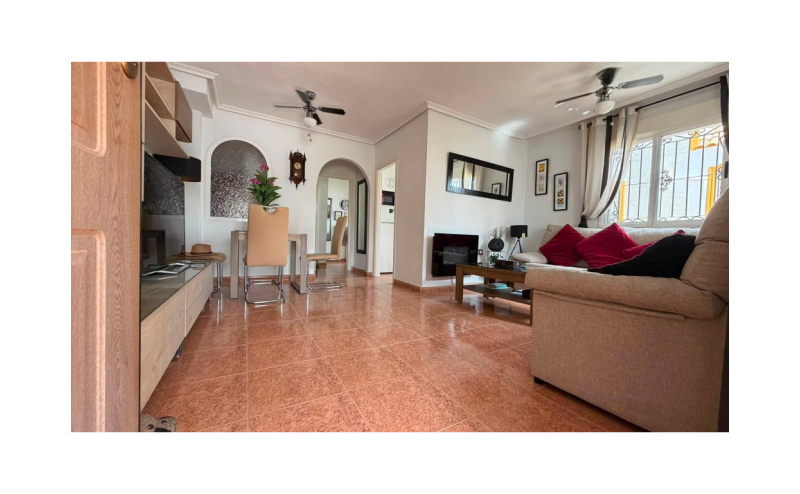 3 BED 2 BATH QUAD VILLA ENTRE NARANJOS VISTABELLA