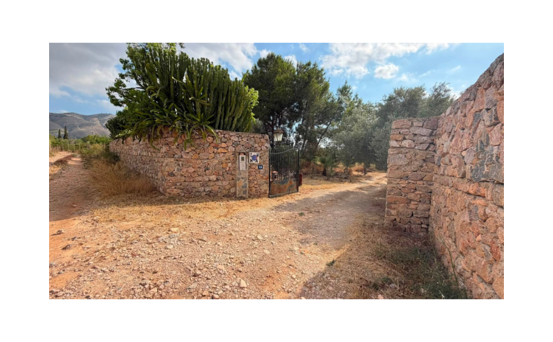 RUSTIC 2BED 2BATH FINCA LOS QUINCOS