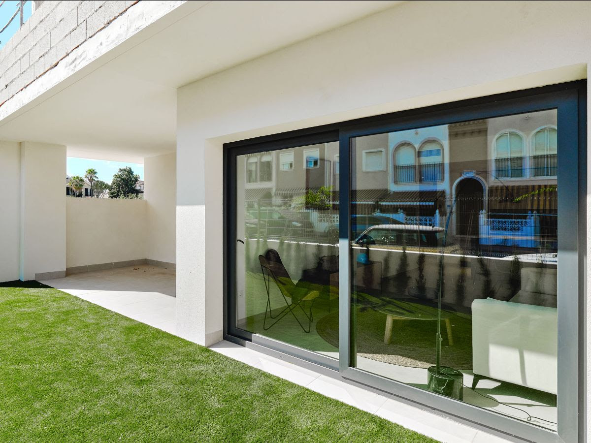 For sale - 2 Bedroom 2 Bathroom  in Torrevieja - Torrevieja - Alicante