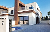 3 Bedroom 2 Bathroom detached in Daya Nueva