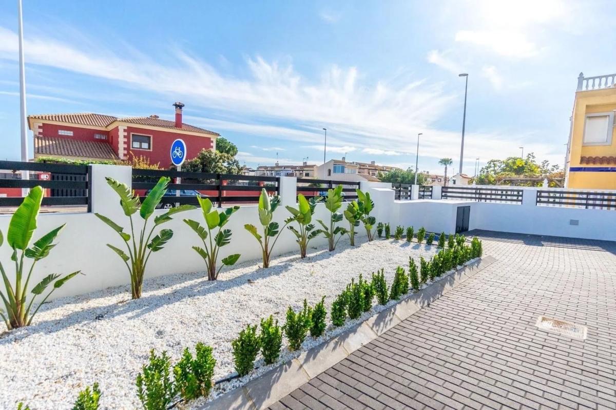 For sale - 2 Bedroom 2 Bathroom penthouse in Torrevieja - Torrevieja  - Alicante