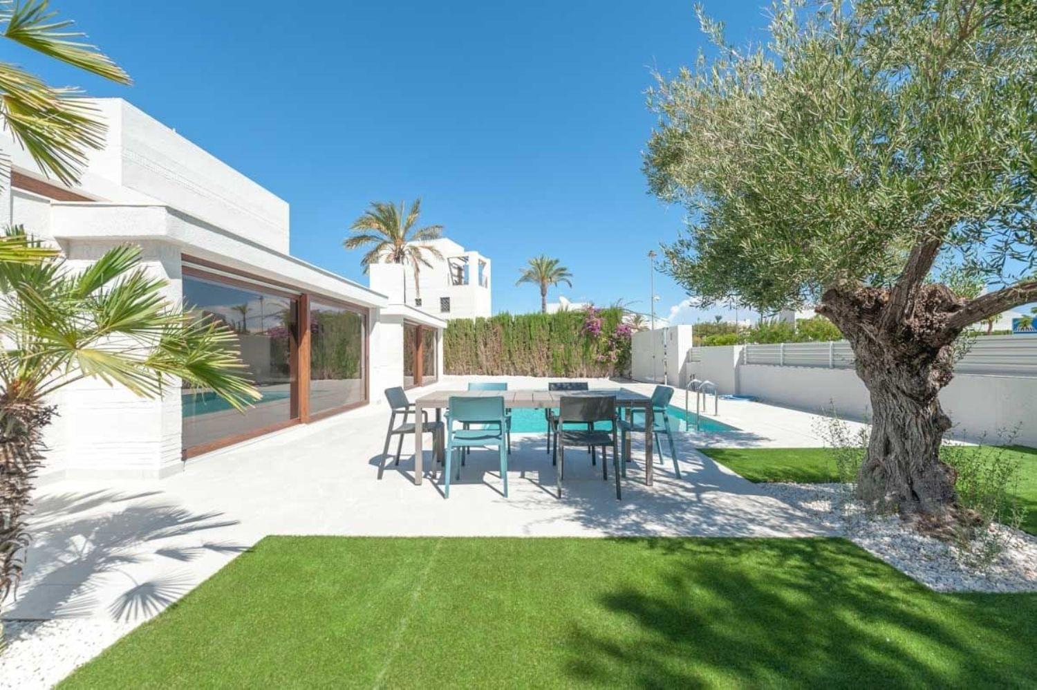 For sale - 3 Bedroom 3 Bathroom detached in Peraleja Golf - Peraleja Golf  - Murcia