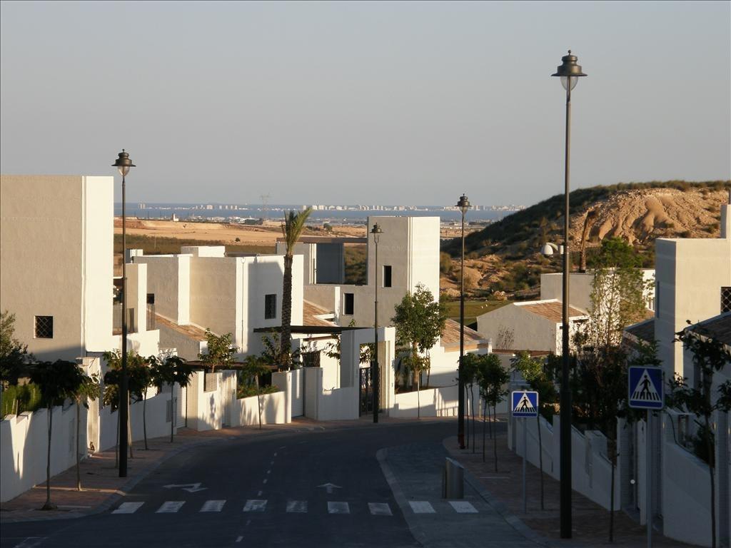 For sale - 4 Bedroom 2 Bathroom detached in Peraleja Golf - Peraleja Golf  - Murcia