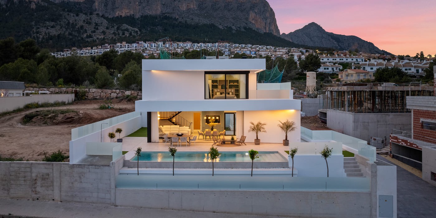 For sale - 3 Bedroom 3 Bathroom detached in Polop - Polop  - Alicante
