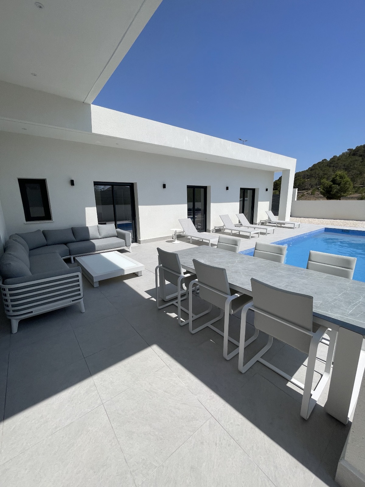 For sale - 3 Bedroom 2 Bathroom detached in la Romana - la Romana  - Alicante