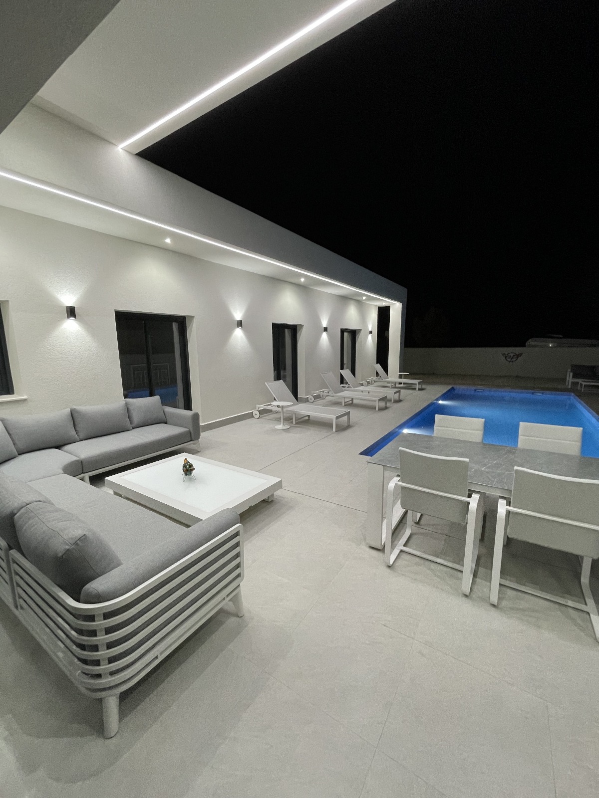 For sale - 3 Bedroom 2 Bathroom detached in la Romana - la Romana  - Alicante