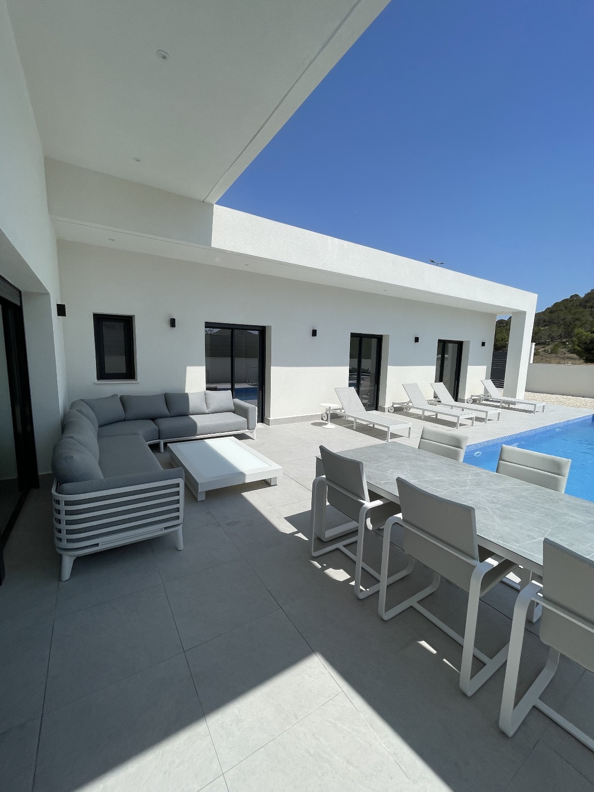 For sale - 3 Bedroom 2 Bathroom detached in la Romana - la Romana  - Alicante