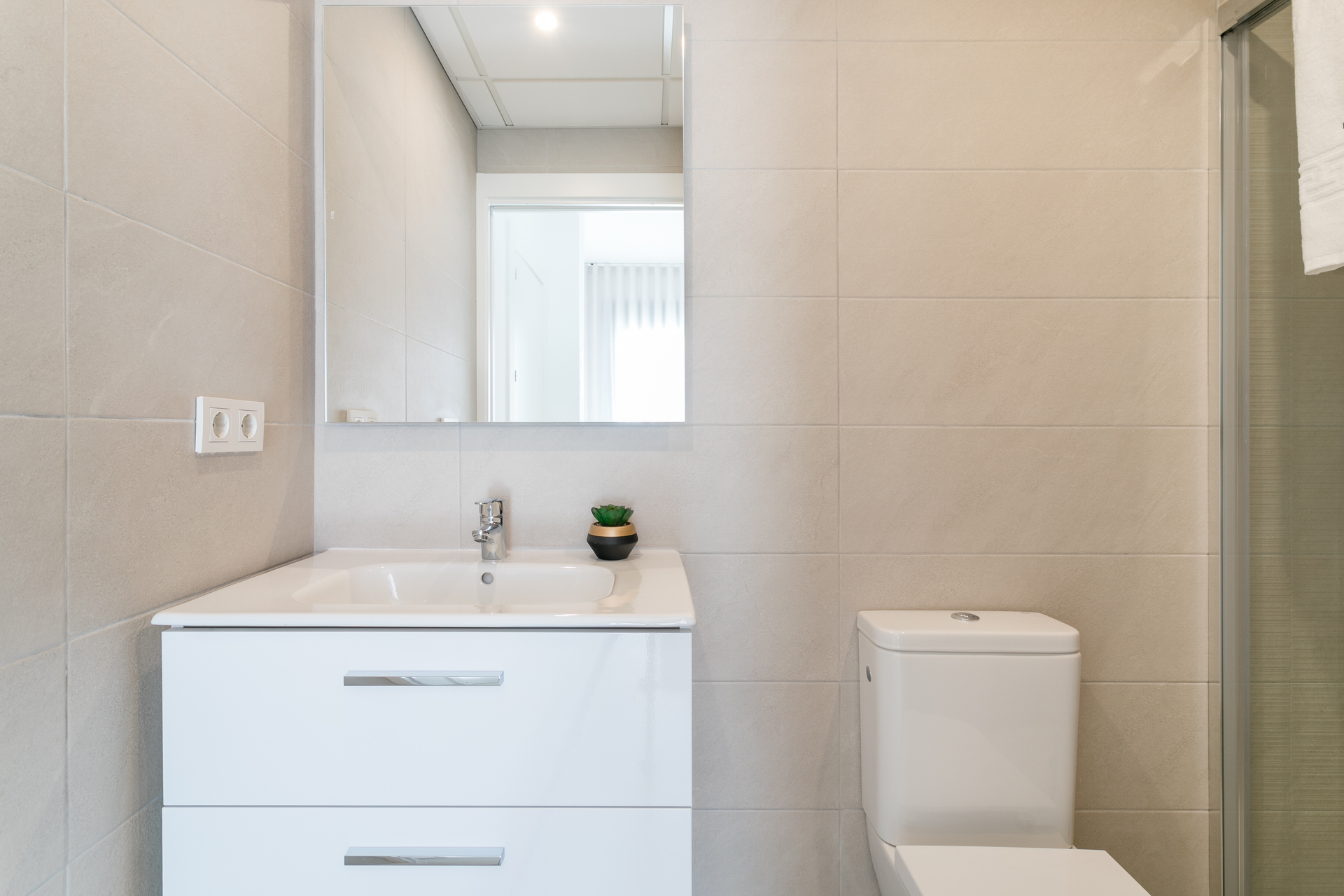 For sale - 3 Bedroom 2 Bathroom penthouse in Torrevieja - Torrevieja  - Alicante
