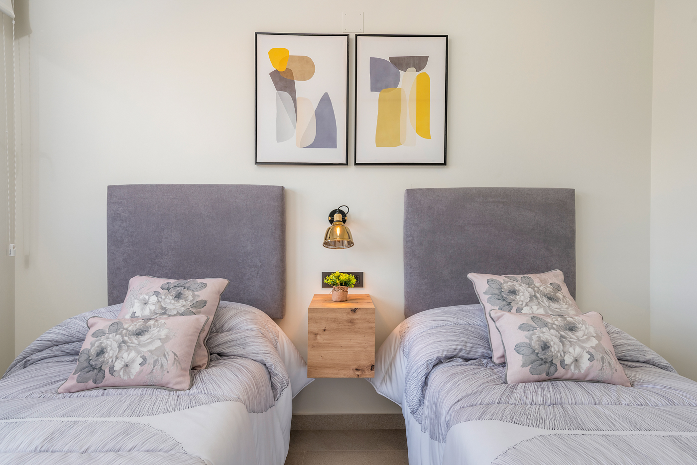 For sale - 3 Bedroom 2 Bathroom low-bungalow in Torrevieja - Torrevieja  - Alicante