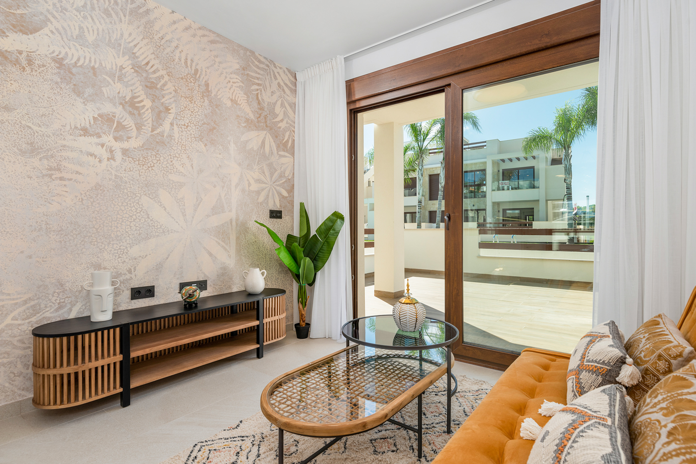 For sale - 3 Bedroom 2 Bathroom low-bungalow in Torrevieja - Torrevieja  - Alicante