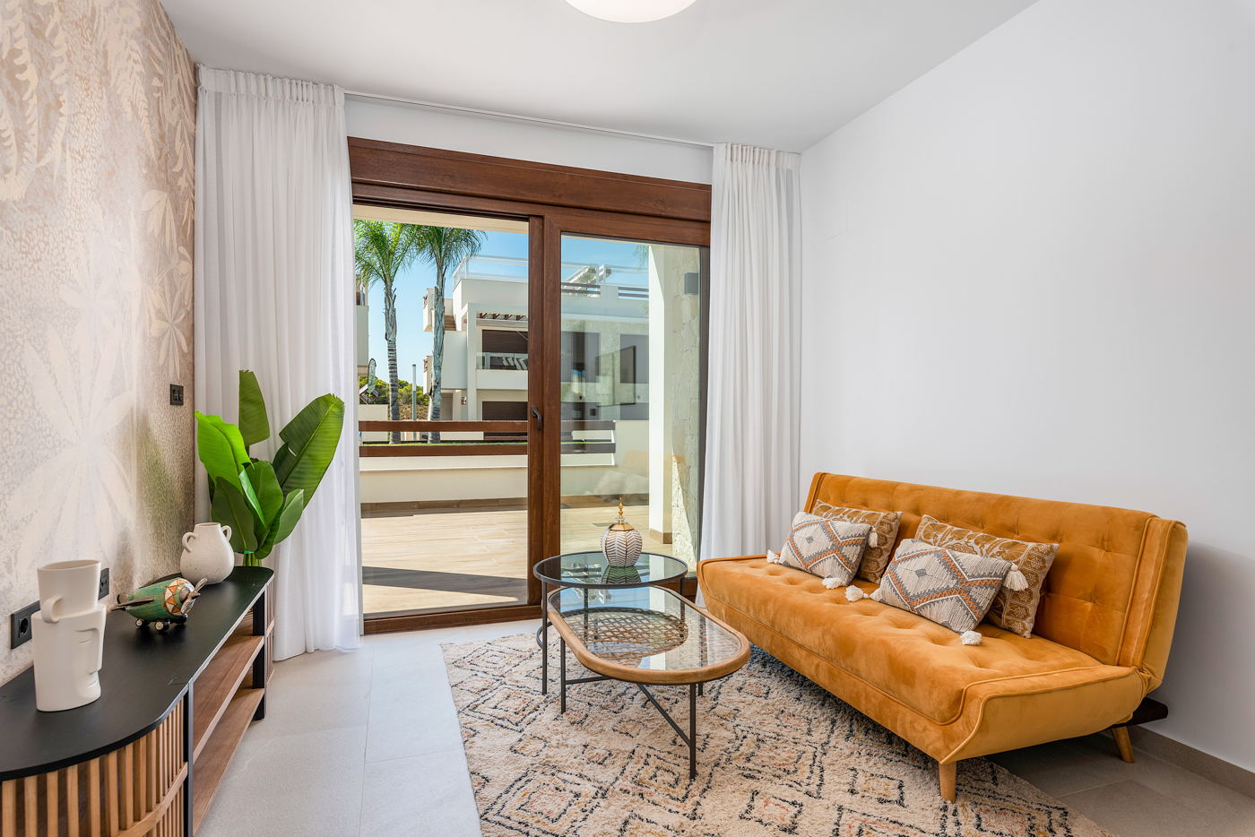 For sale - 3 Bedroom 2 Bathroom low-bungalow in Torrevieja - Torrevieja  - Alicante