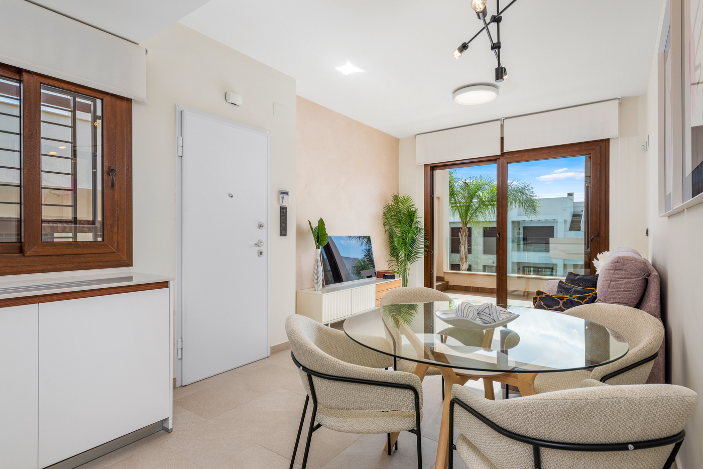 For sale - 3 Bedroom 2 Bathroom high-bungalow in Torrevieja - Torrevieja  - Alicante