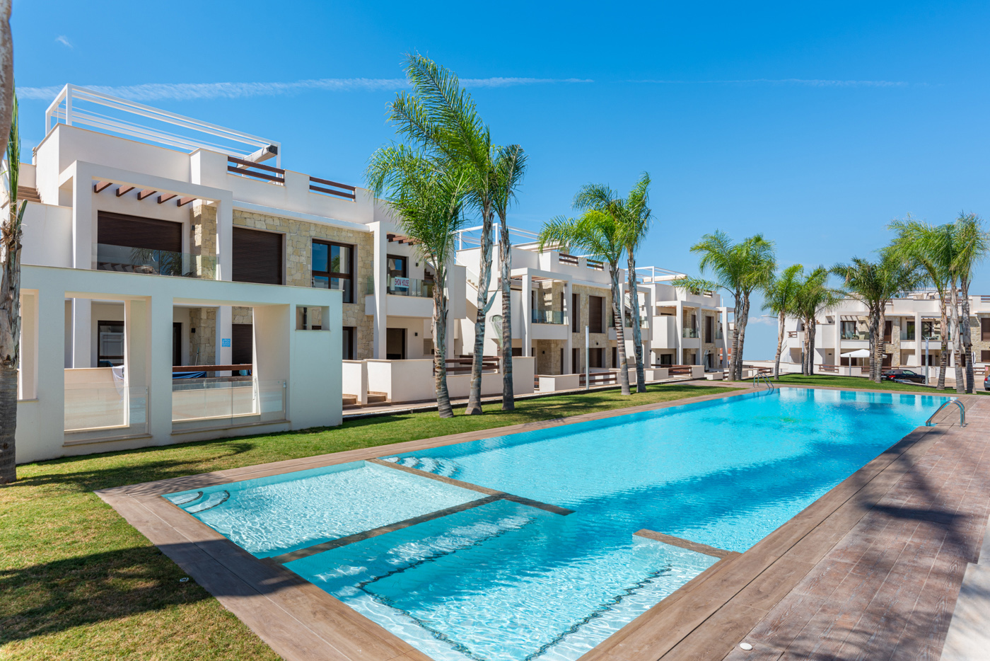 For sale - 2 Bedroom 2 Bathroom low-bungalow in Torrevieja - Torrevieja  - Alicante