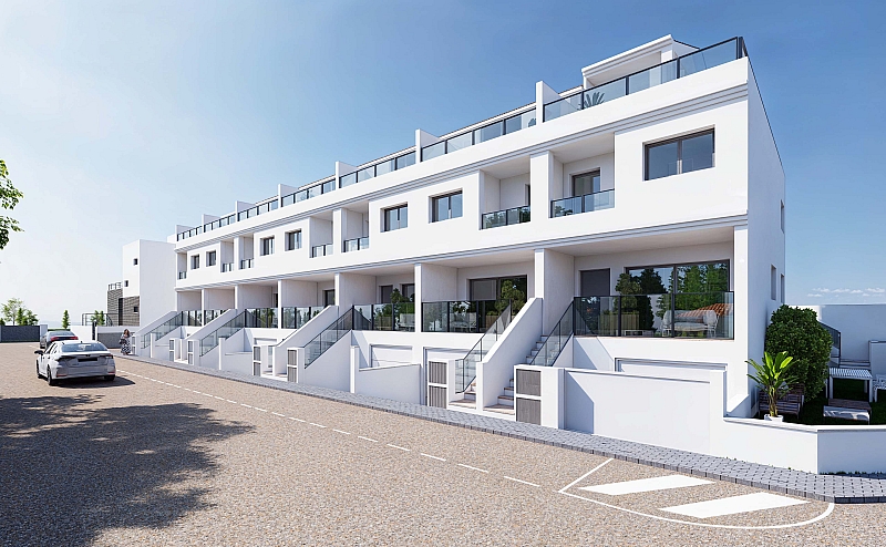 4 Bedroom 2 Bathroom semi-detached in Rafal