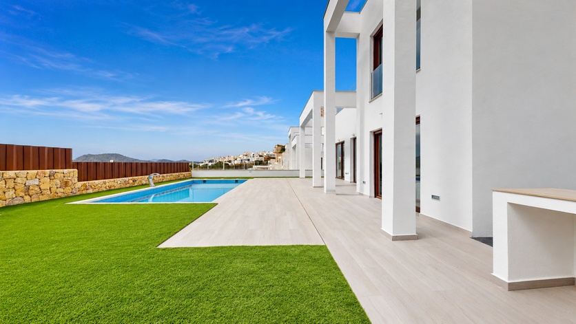 For sale - 5 Bedroom 3 Bathroom detached in Finestrat - Finestrat  - Alicante