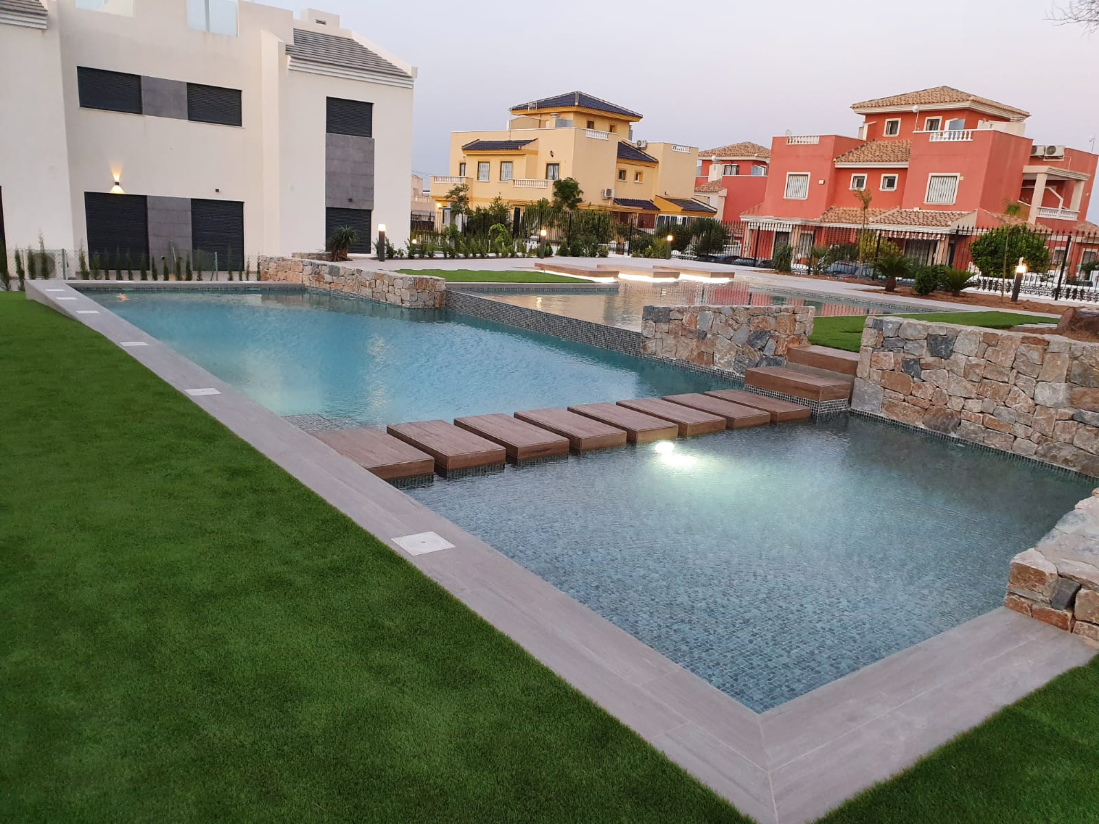 For sale - 3 Bedroom 2 Bathroom low-bungalow in Torrevieja - Torrevieja  - Alicante