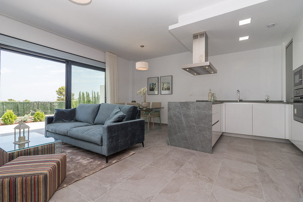 For sale - 3 Bedroom 2 Bathroom high-bungalow in Torrevieja - Torrevieja  - Alicante