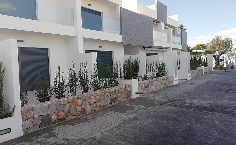 3 Bedroom 2 Bathroom high-bungalow in Torrevieja