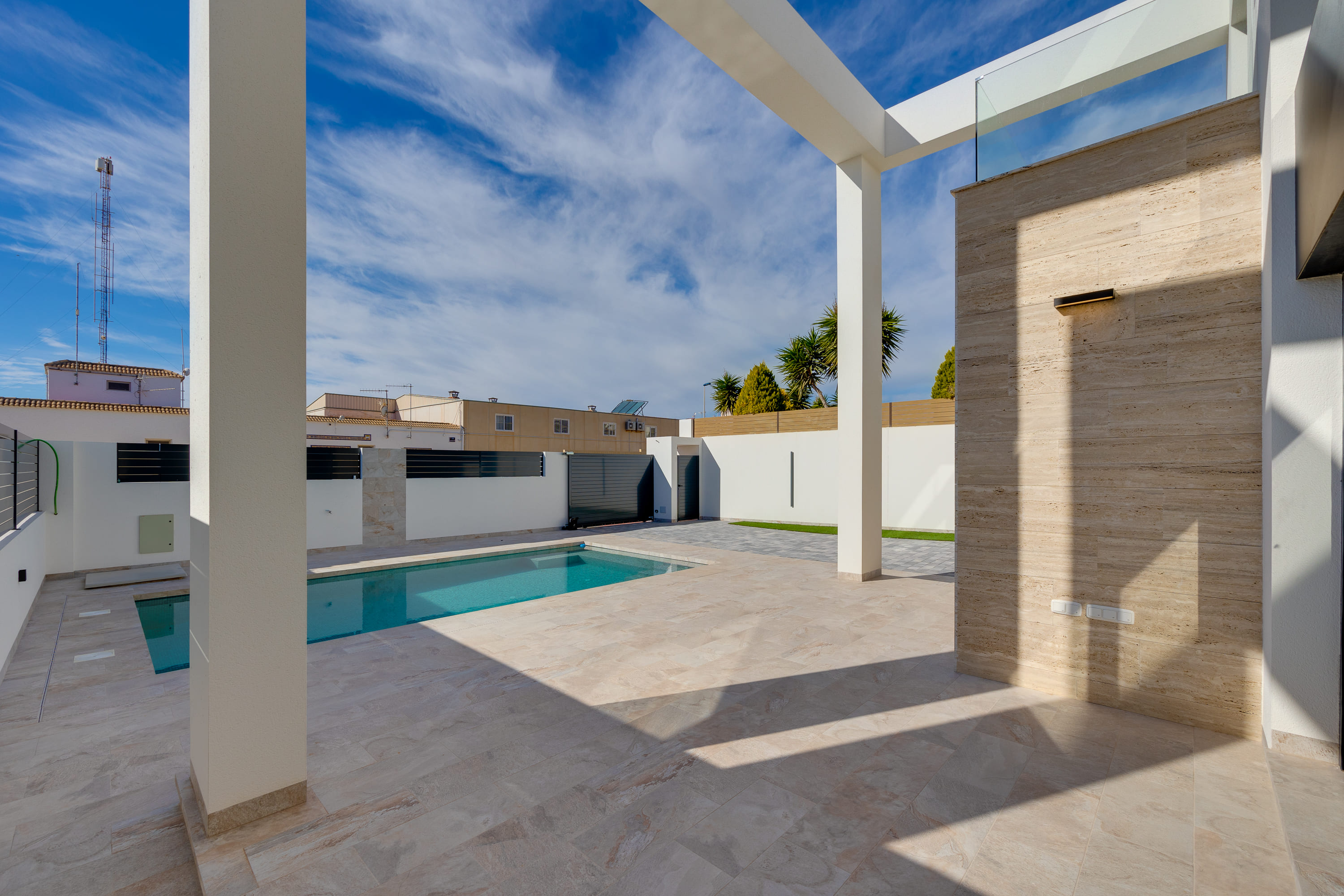 For sale - 4 Bedroom 2 Bathroom detached in Torrevieja - Torrevieja  - Alicante