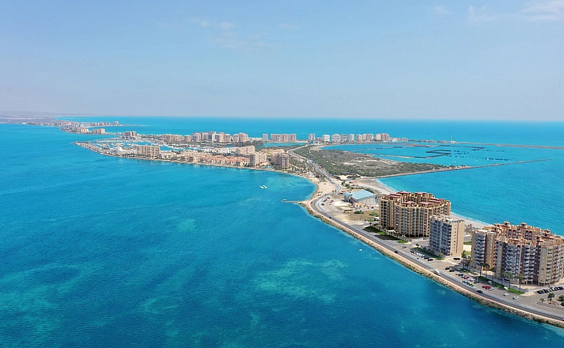 2 Bedroom 2 Bathroom apartment in La Manga del Mar Menor